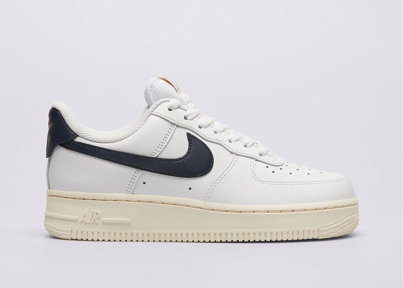 Nike air force 1 07 flyease