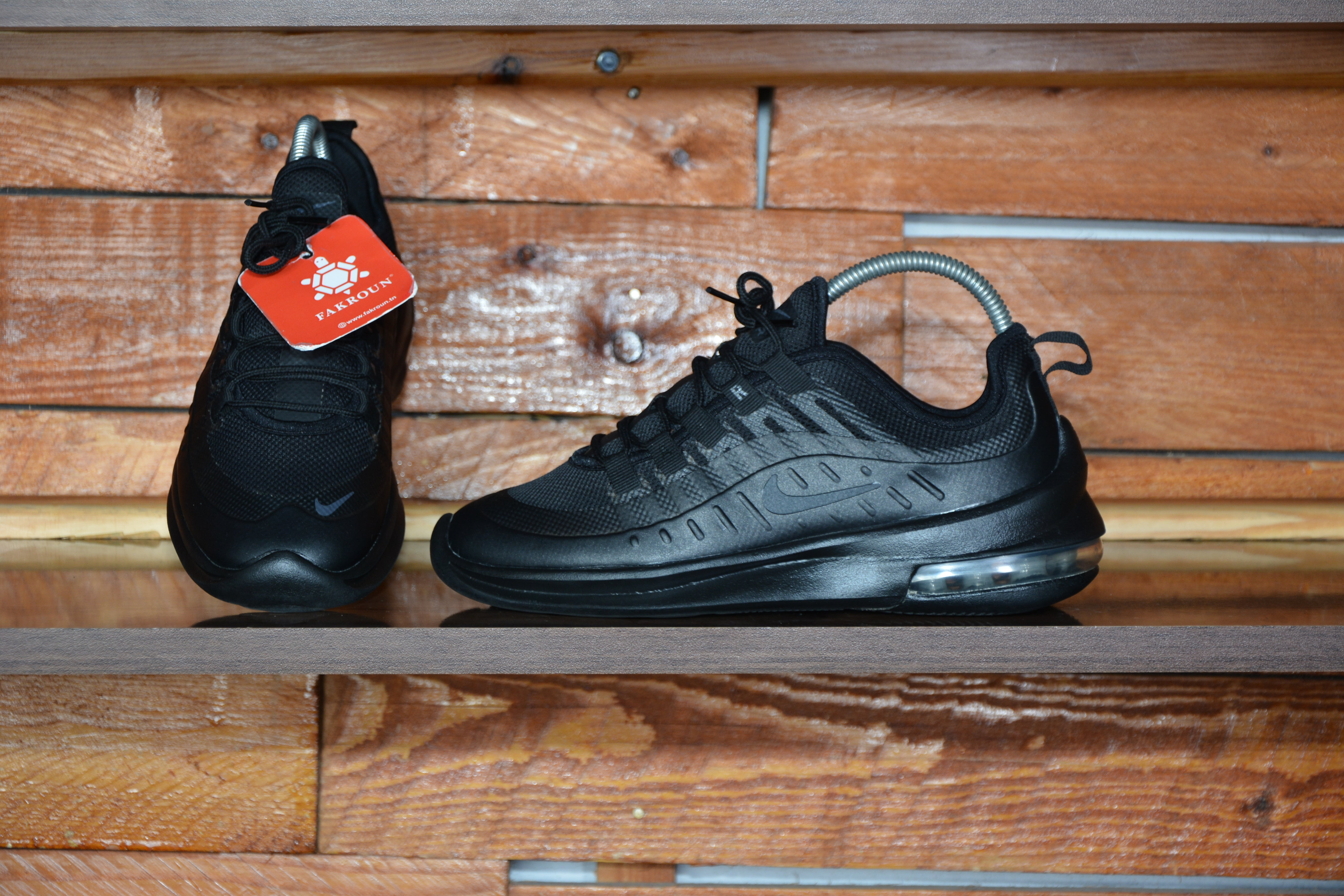 Nike air max axis triple