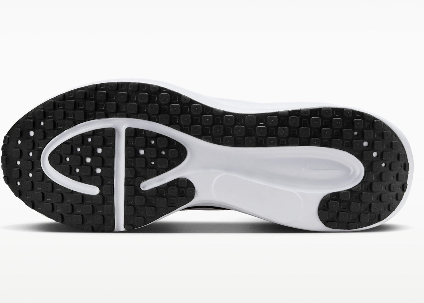 Nike Revolution 8