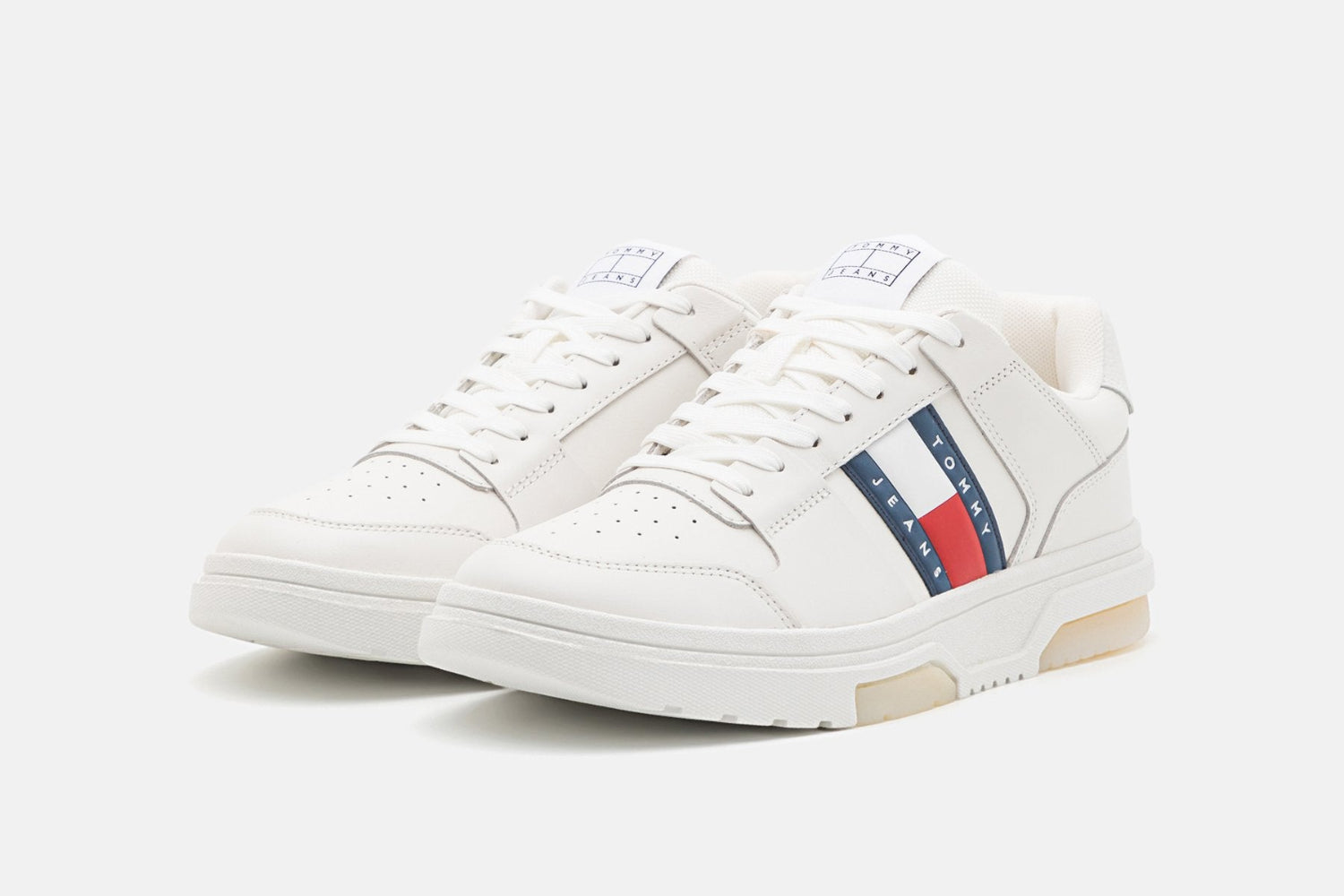 Tommy Jeans
THE BROOKLYN