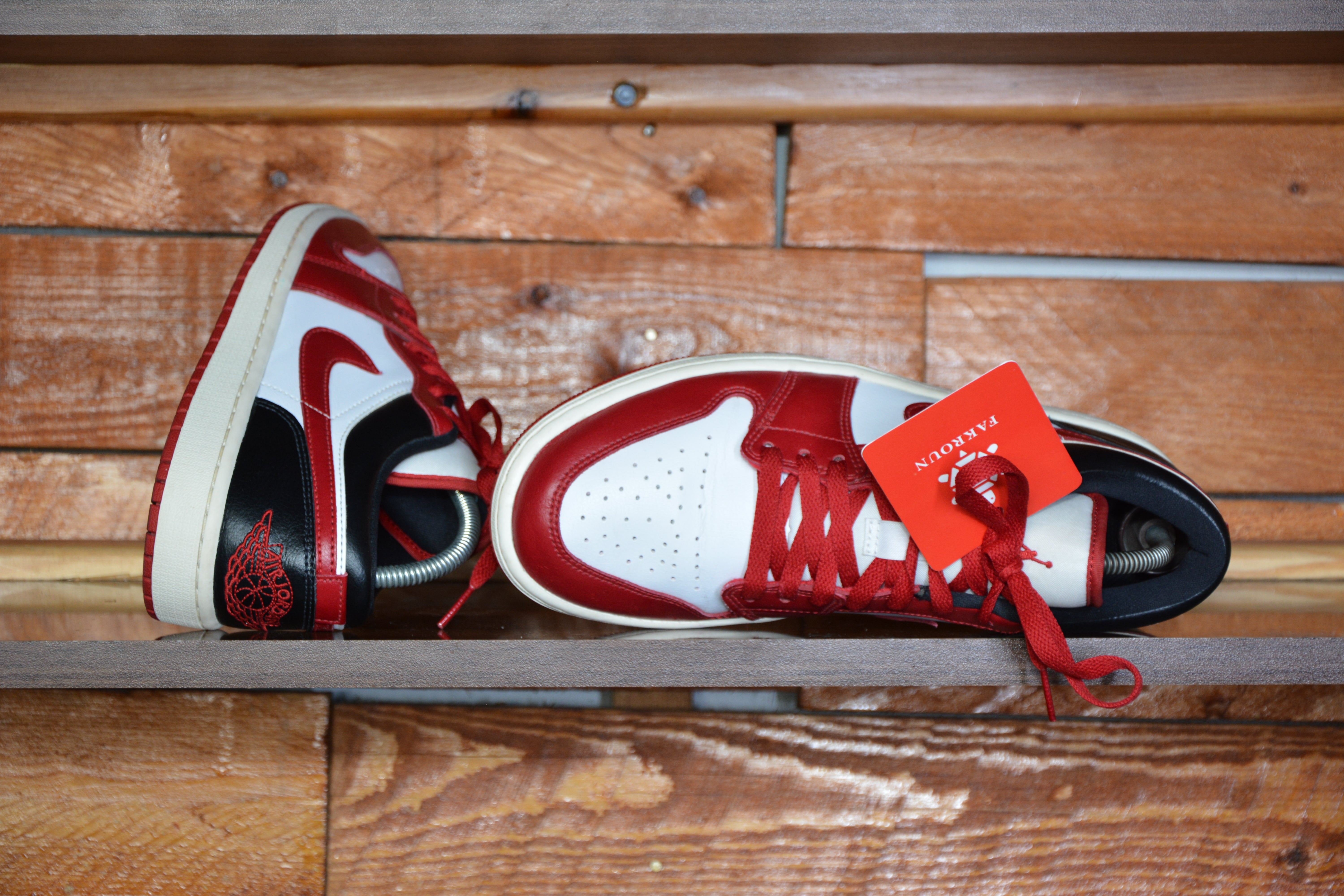 Nike jordan 1 low