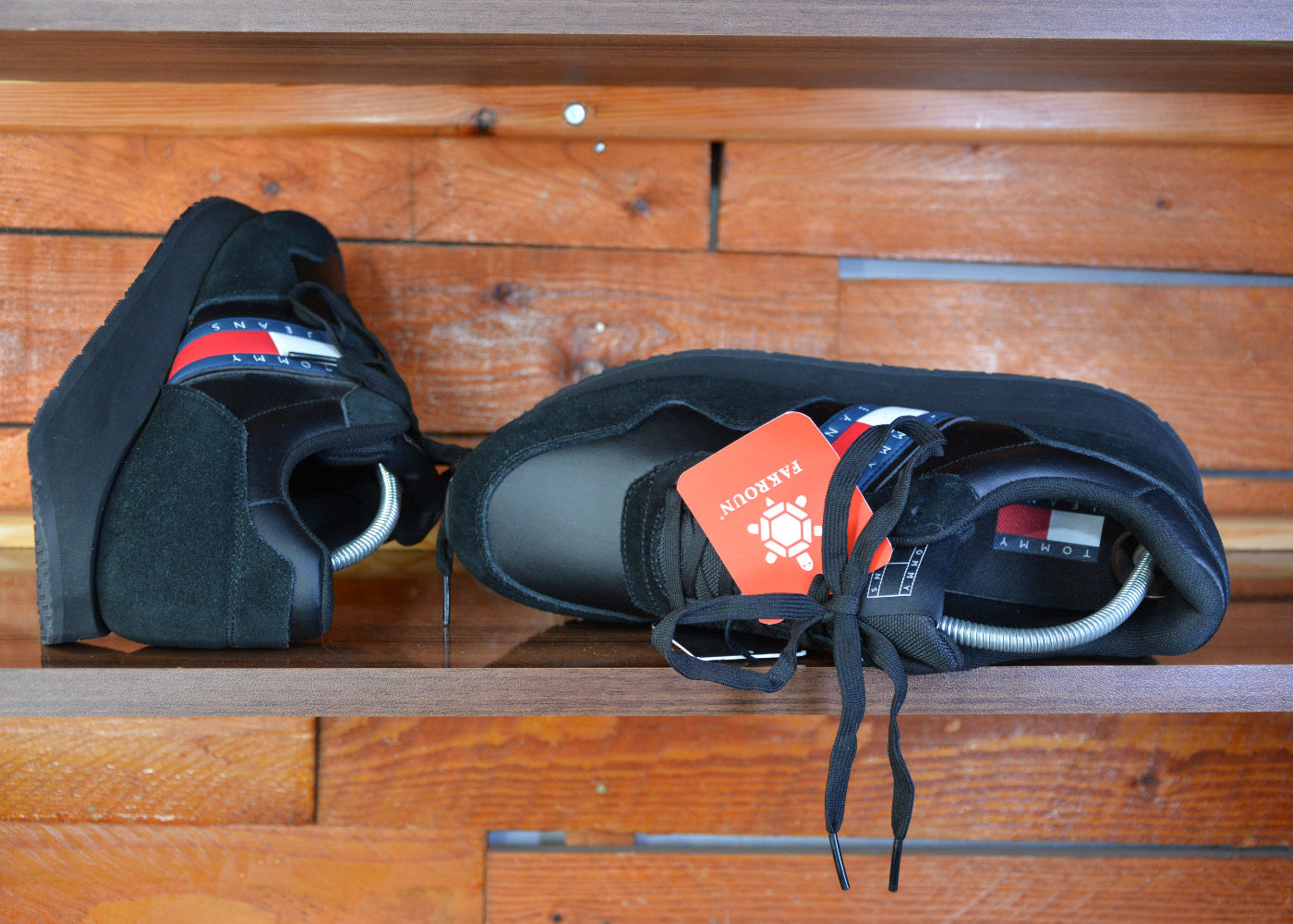 Tommy mixed texture cleat trainer