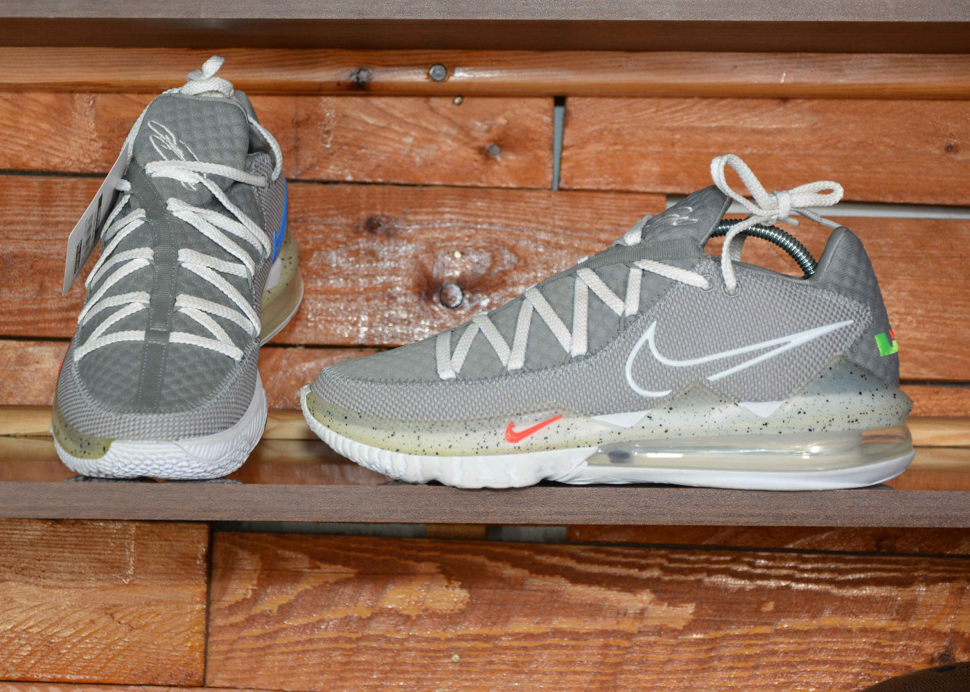 Nike lebron xvil low