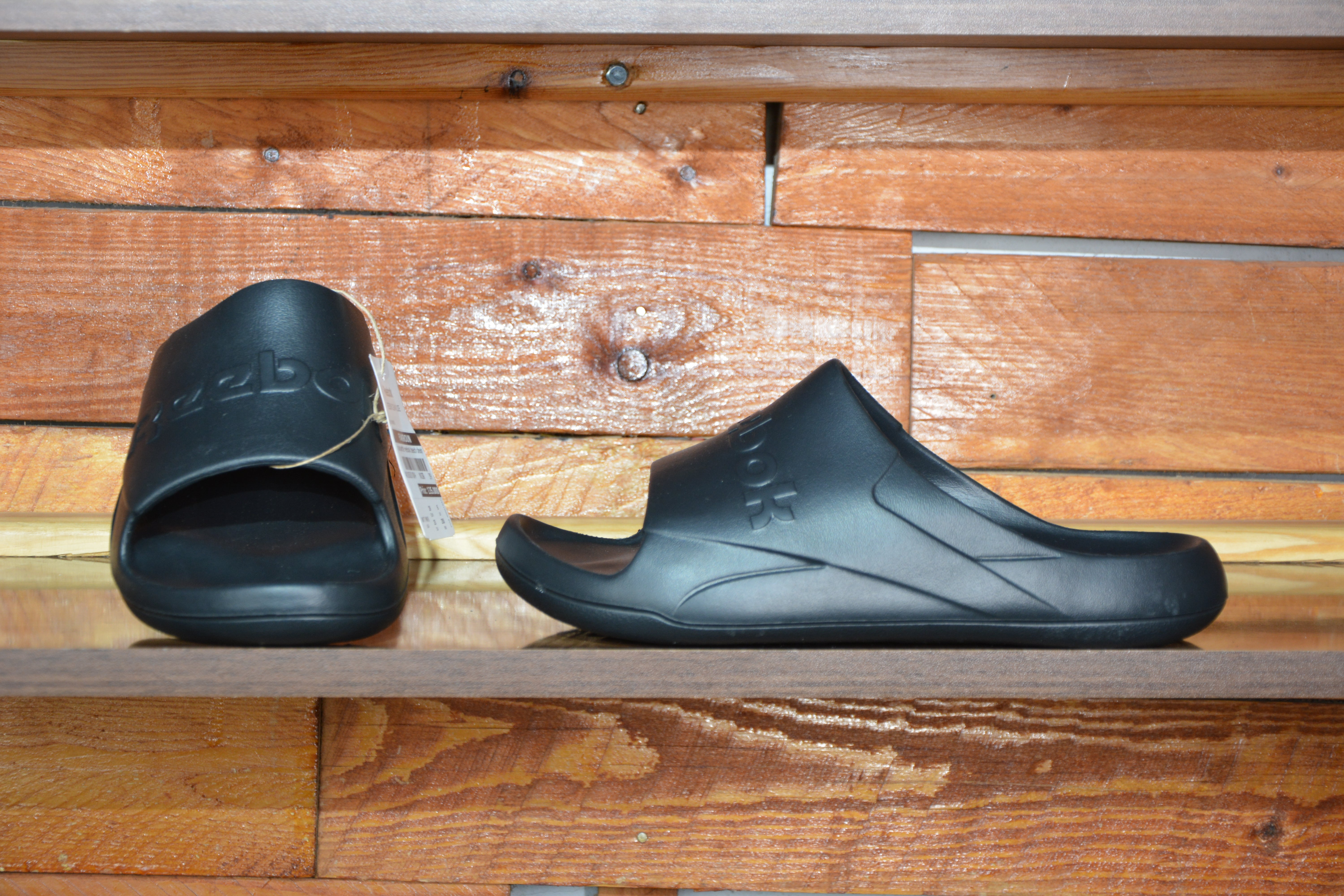 Claquette reebok beach clean