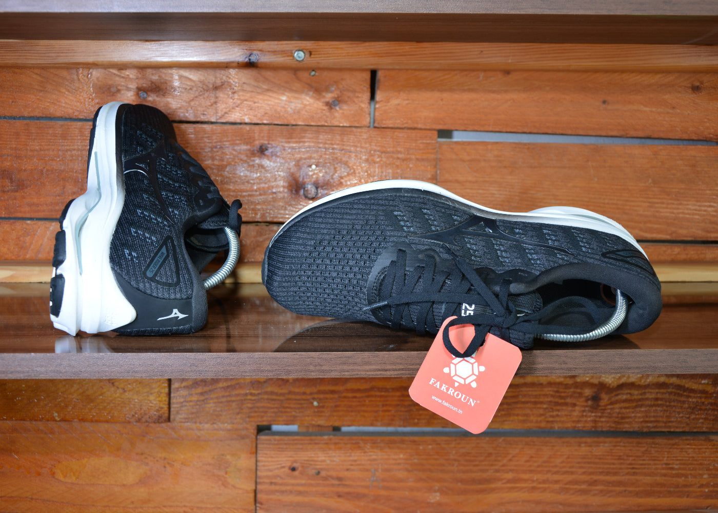 mizuno wave rider 25