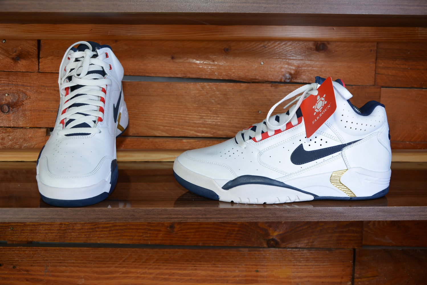 Nike air flight lite mid