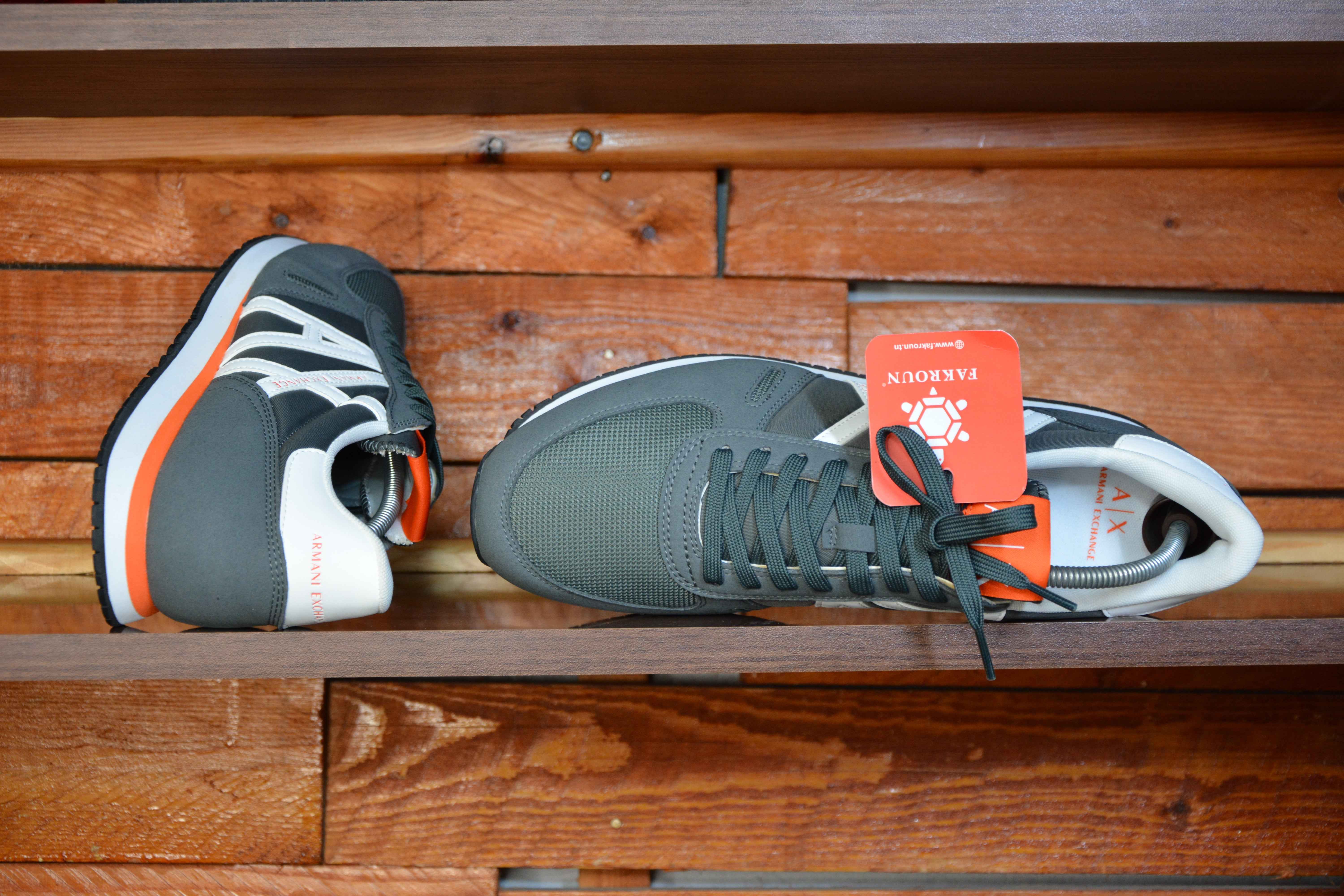 Armani exchange rio side