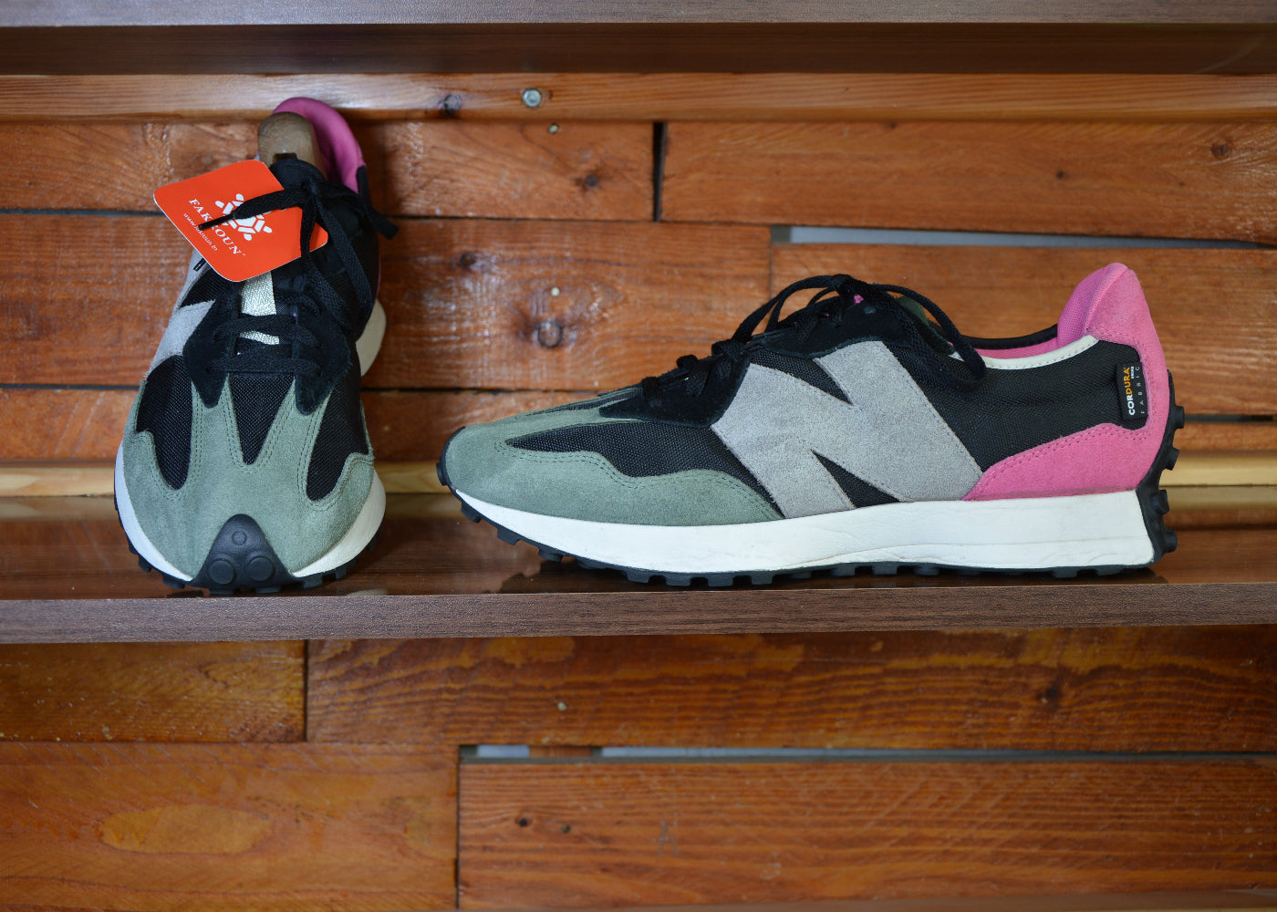 New balance 327 cordura traine