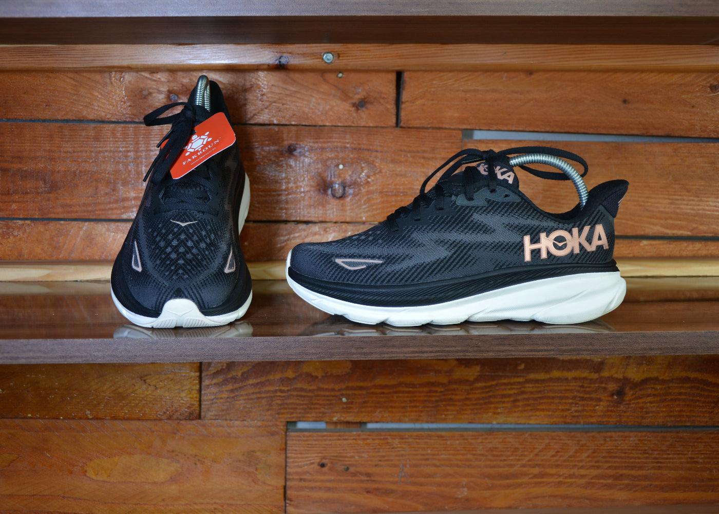 Hoka one clifton 9