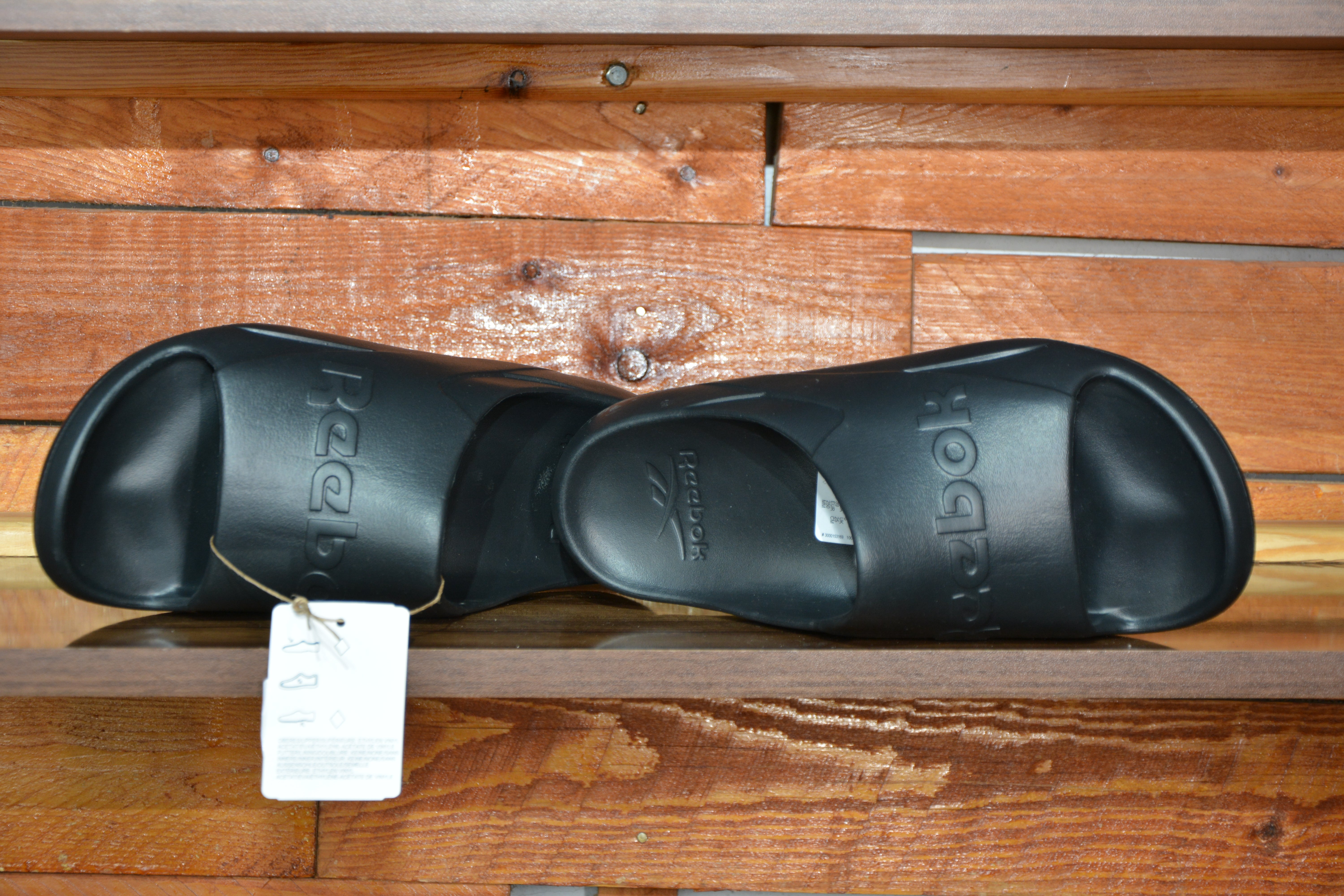 Claquette reebok beach clean