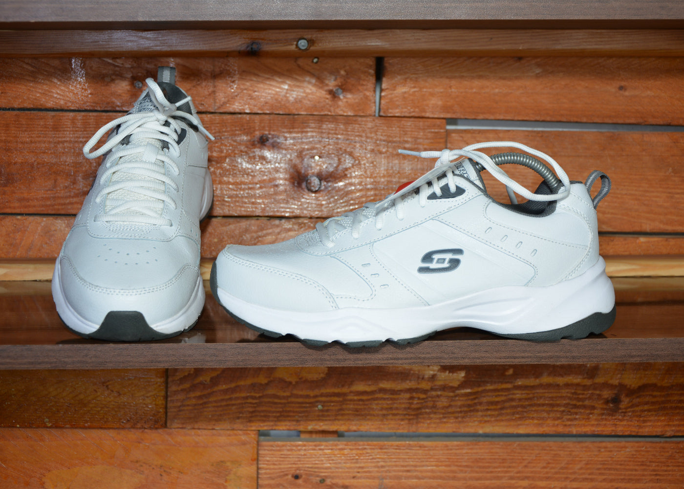 Skechers hainger