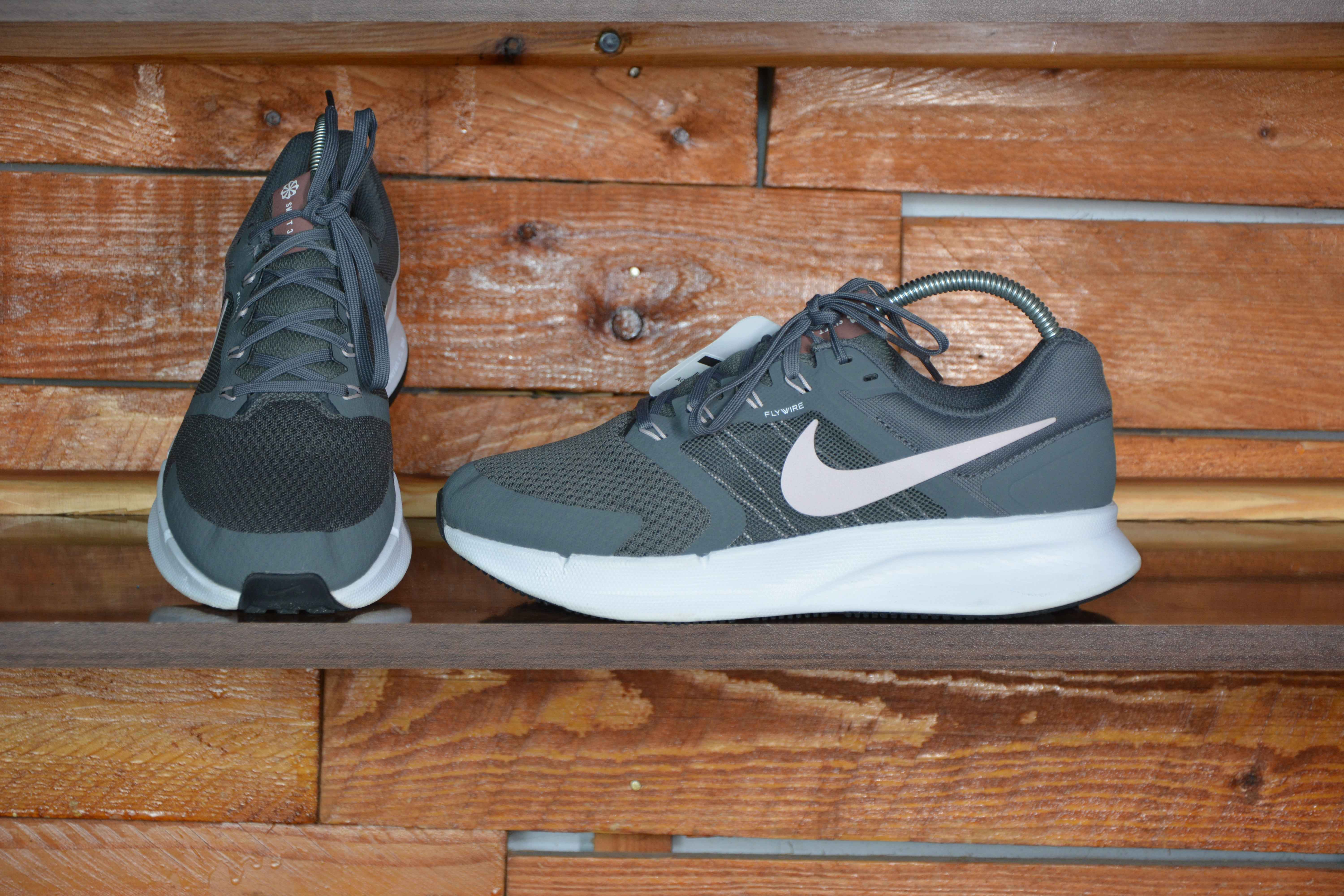 Nike run swift 3 road