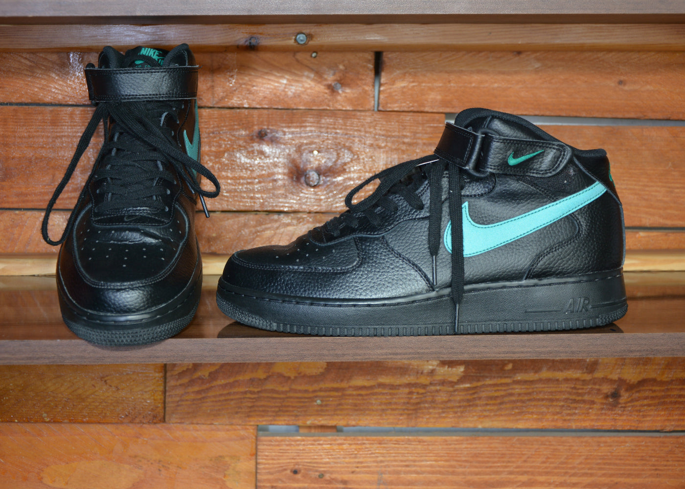 Nike air force 1 mid leather