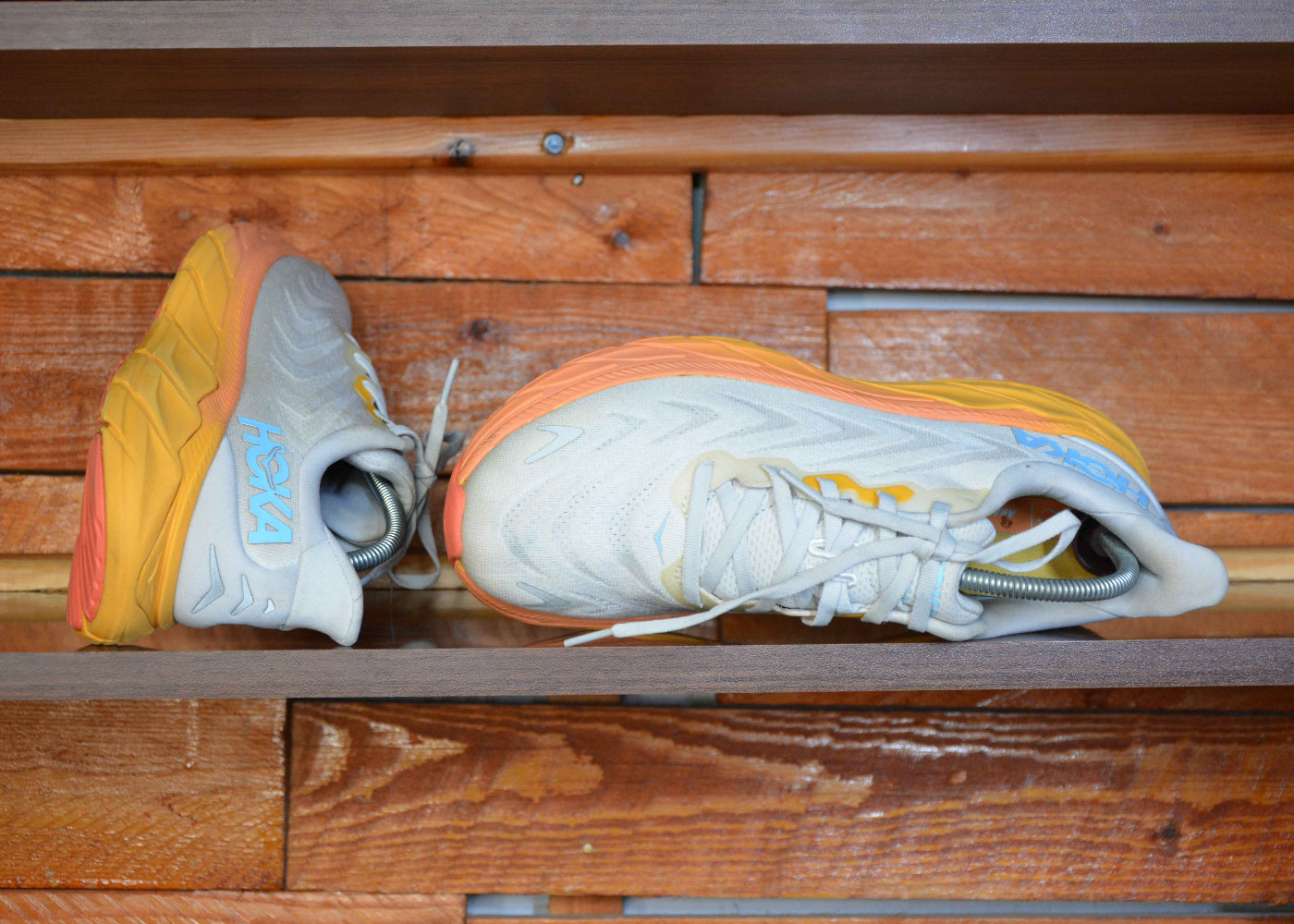 Hoka one one arahi 6
