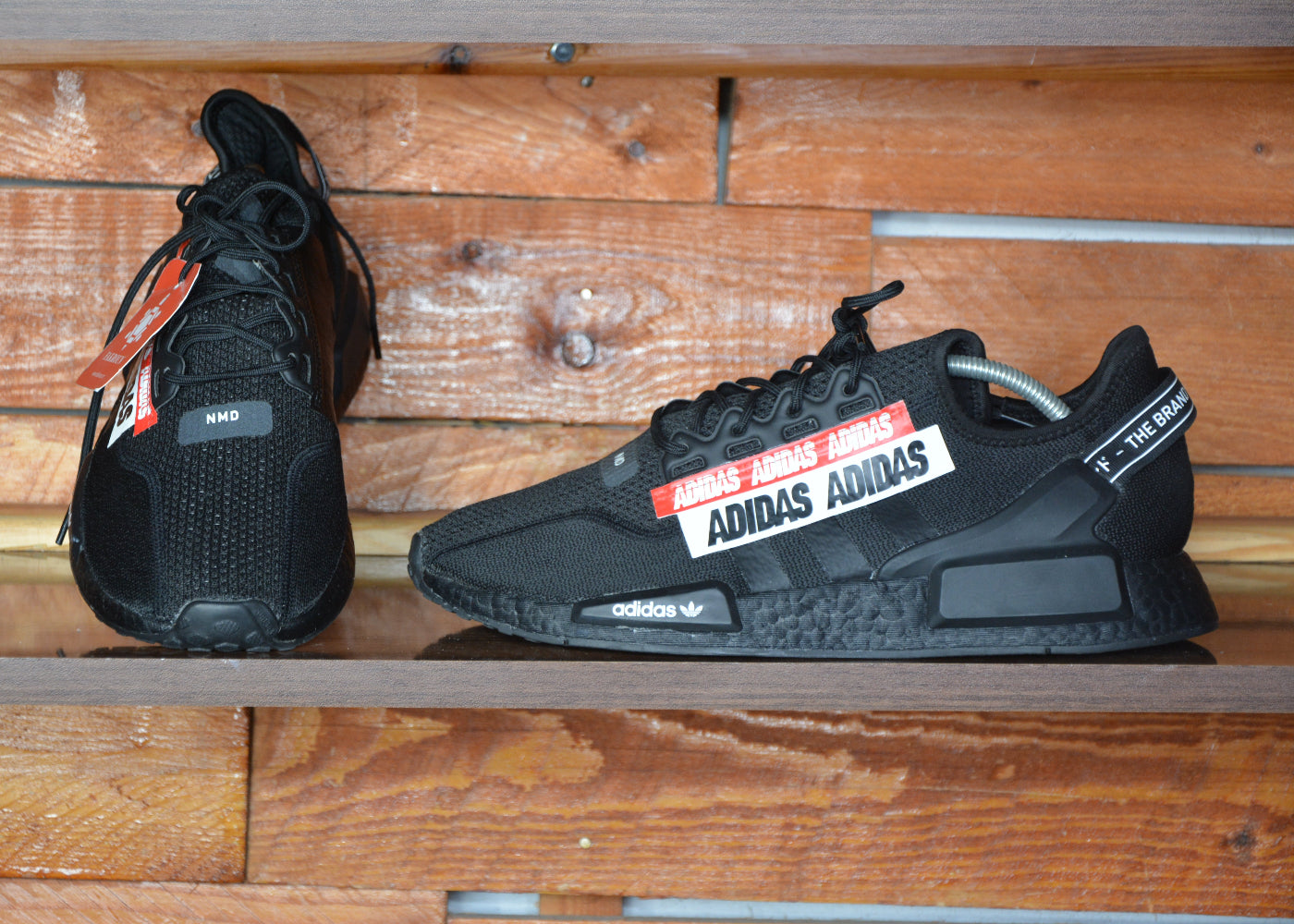 Adidas NMD-R1 V2