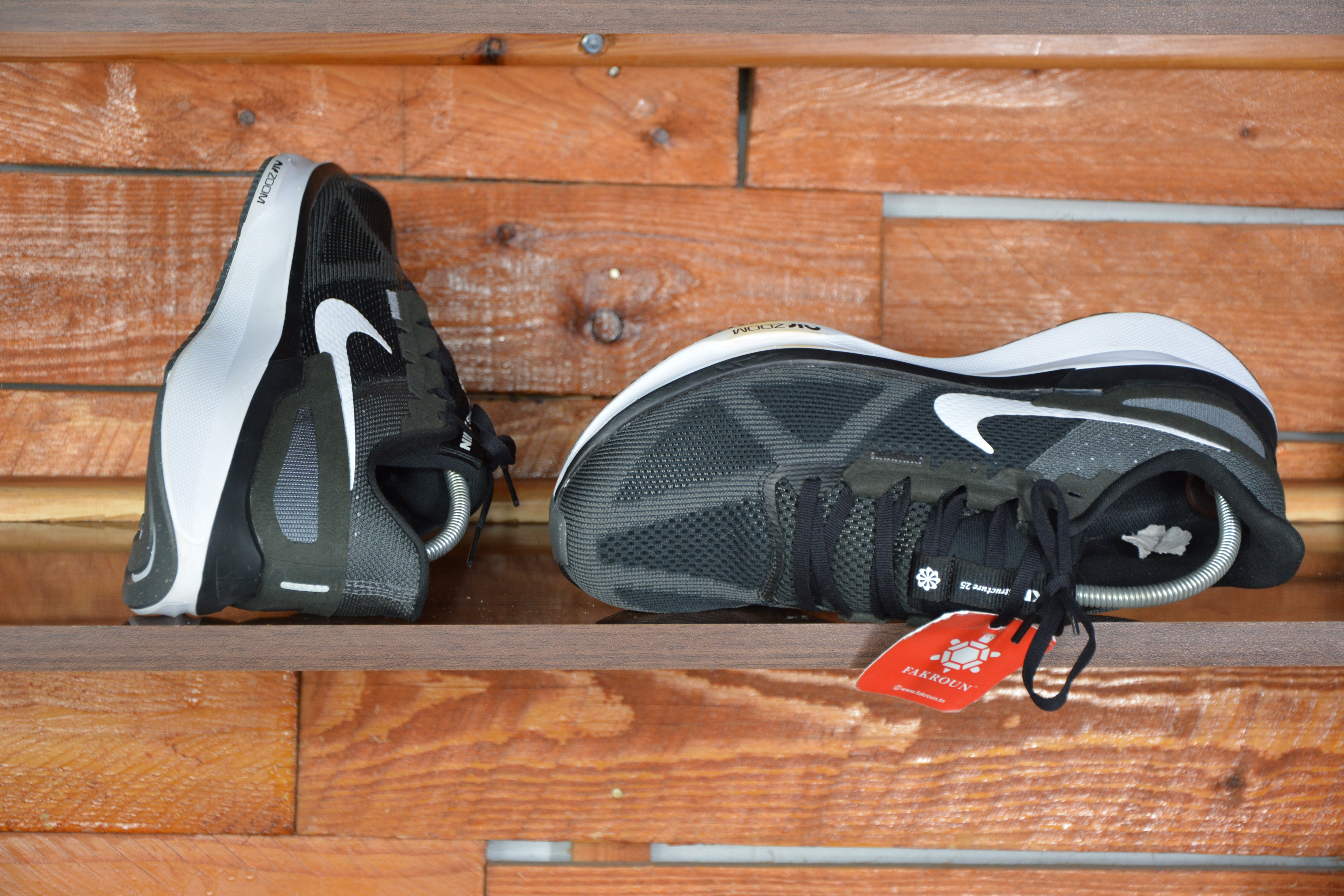 Nike structure 25