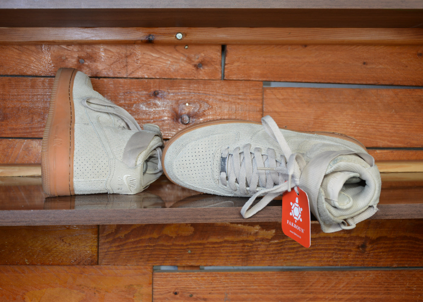 Nike air force 1 high suede string