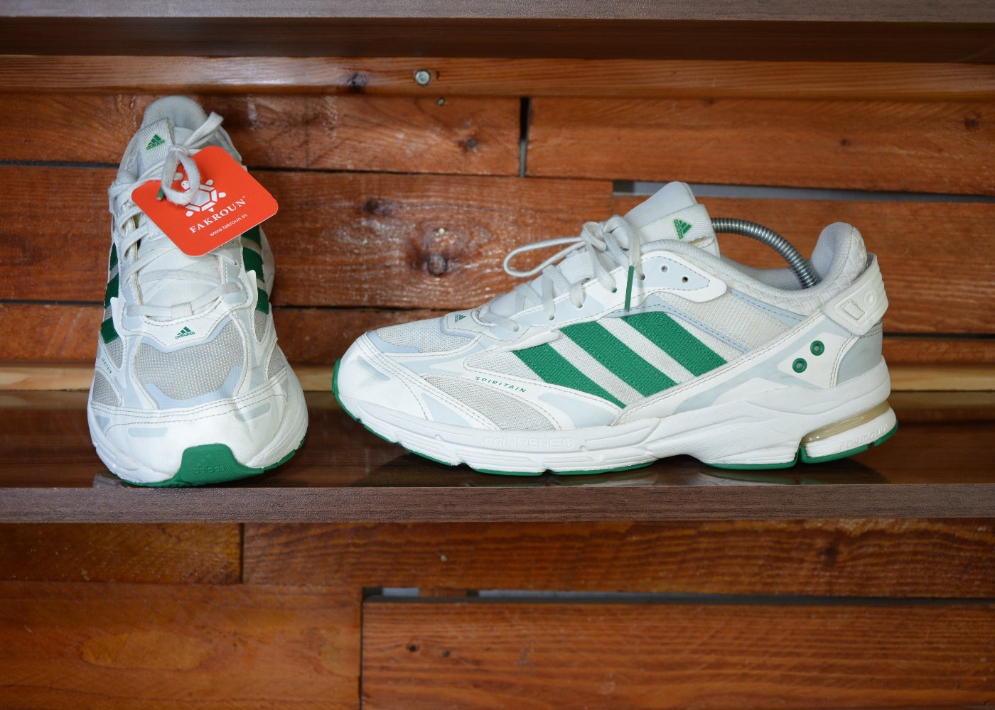 Adidas spiritain 2000 core