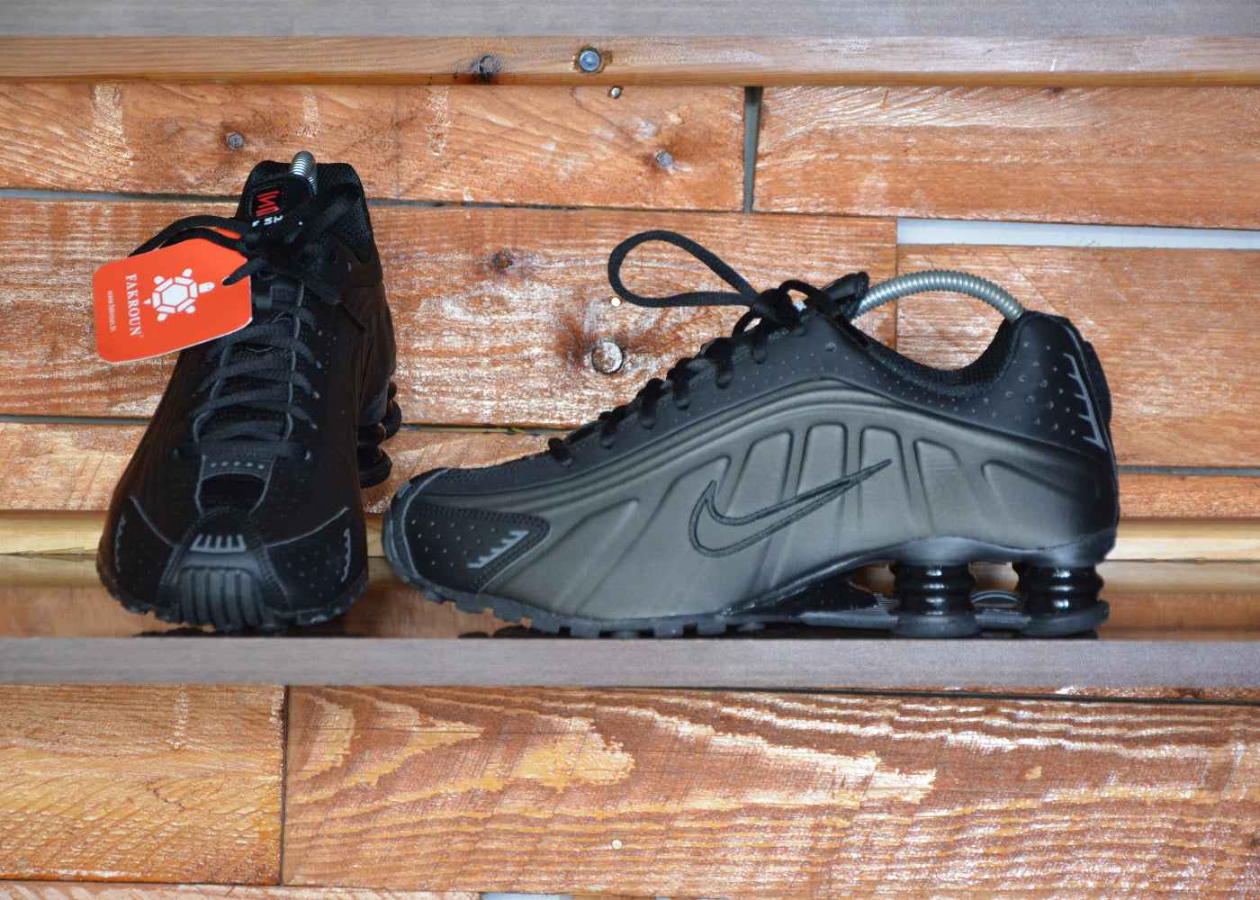 Nike shox r4 - FAKROUN