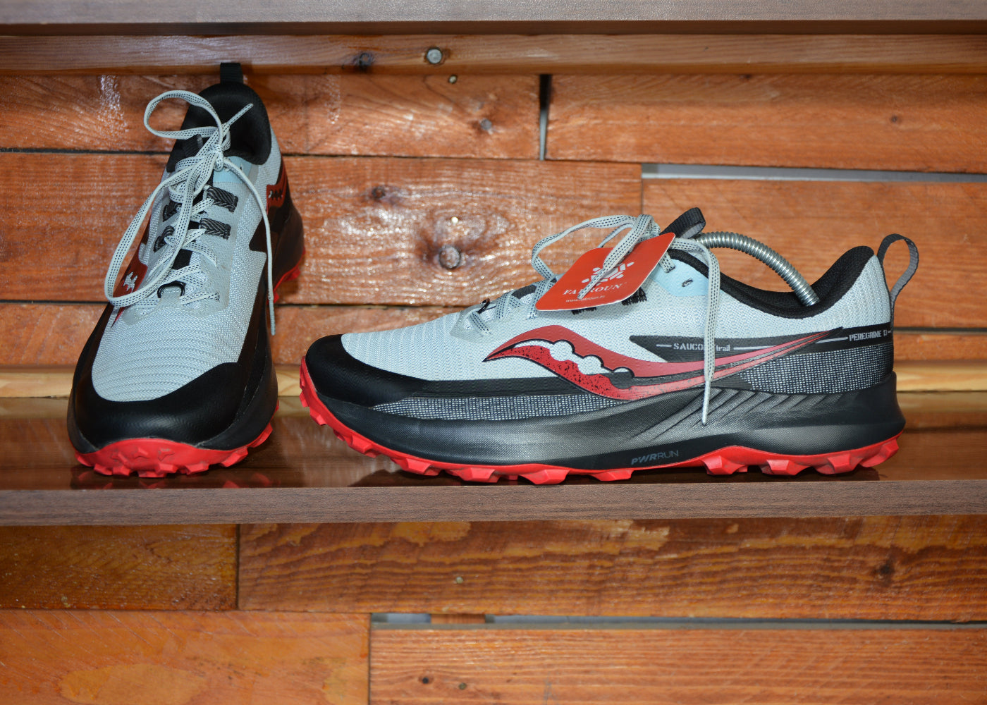 Saucony peregrine vapor poppy