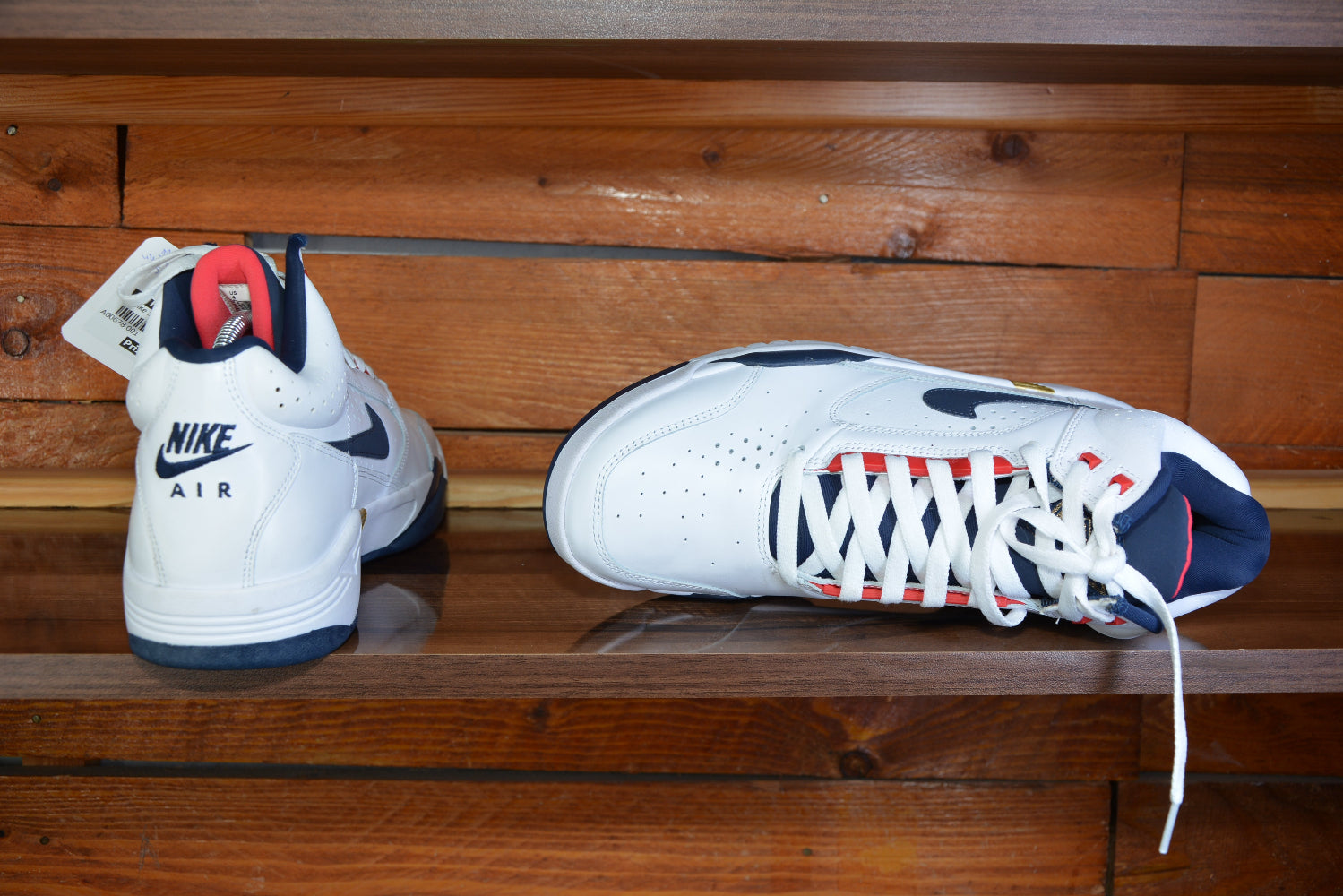 Nike air flight lite mid