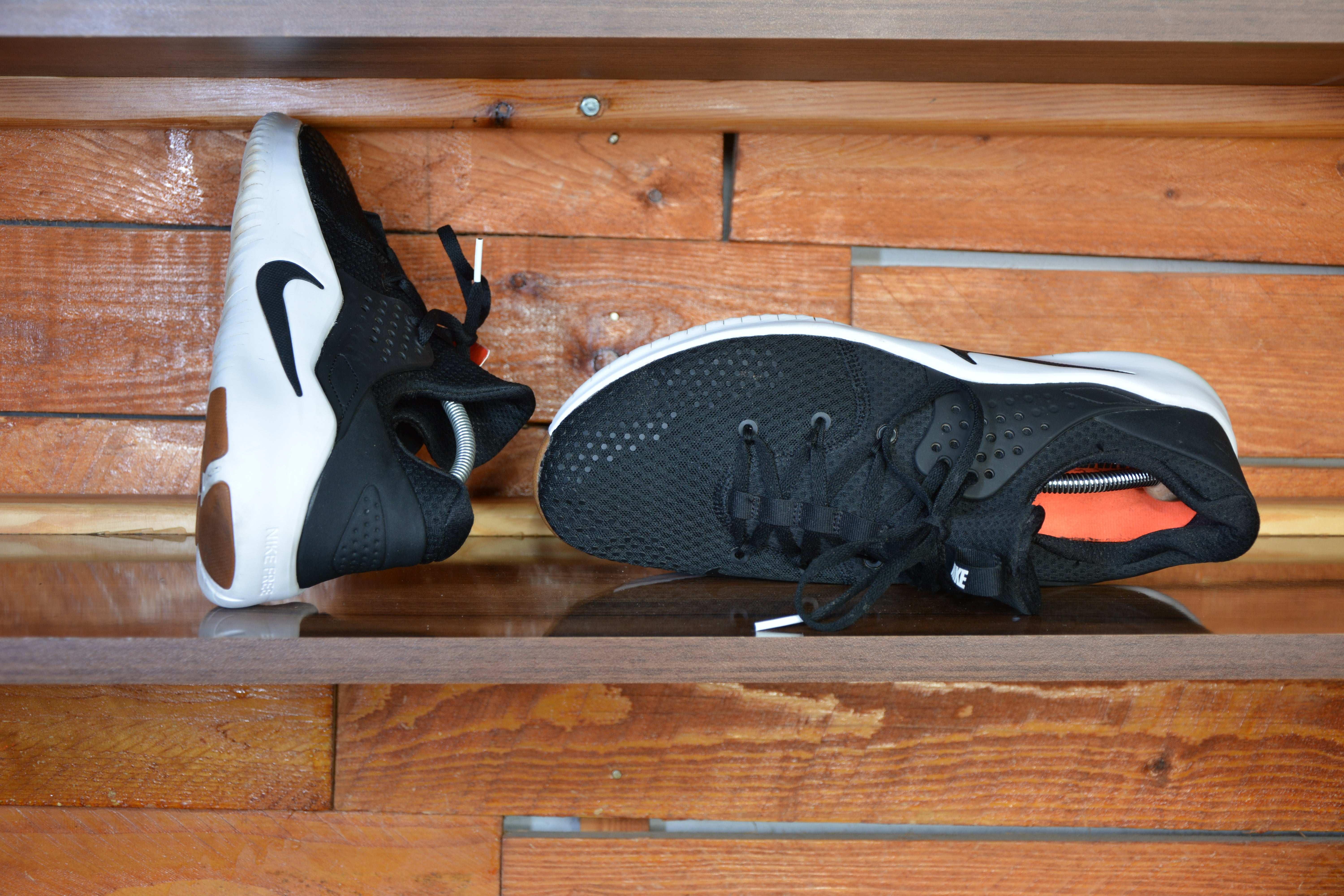 Nike free trainer v8