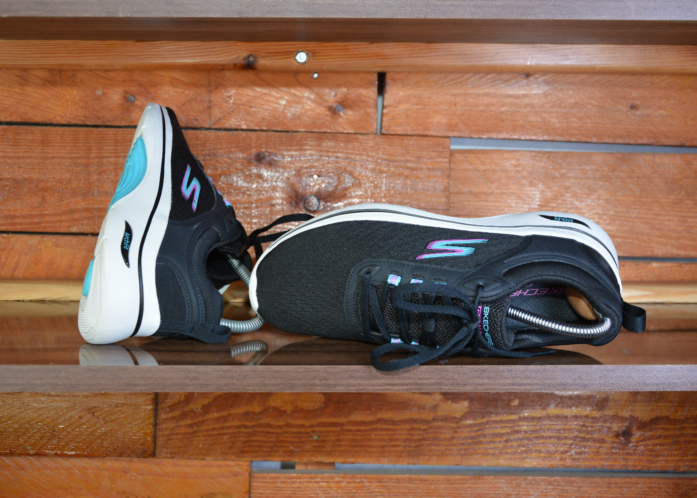 Skechers go walk arch fit