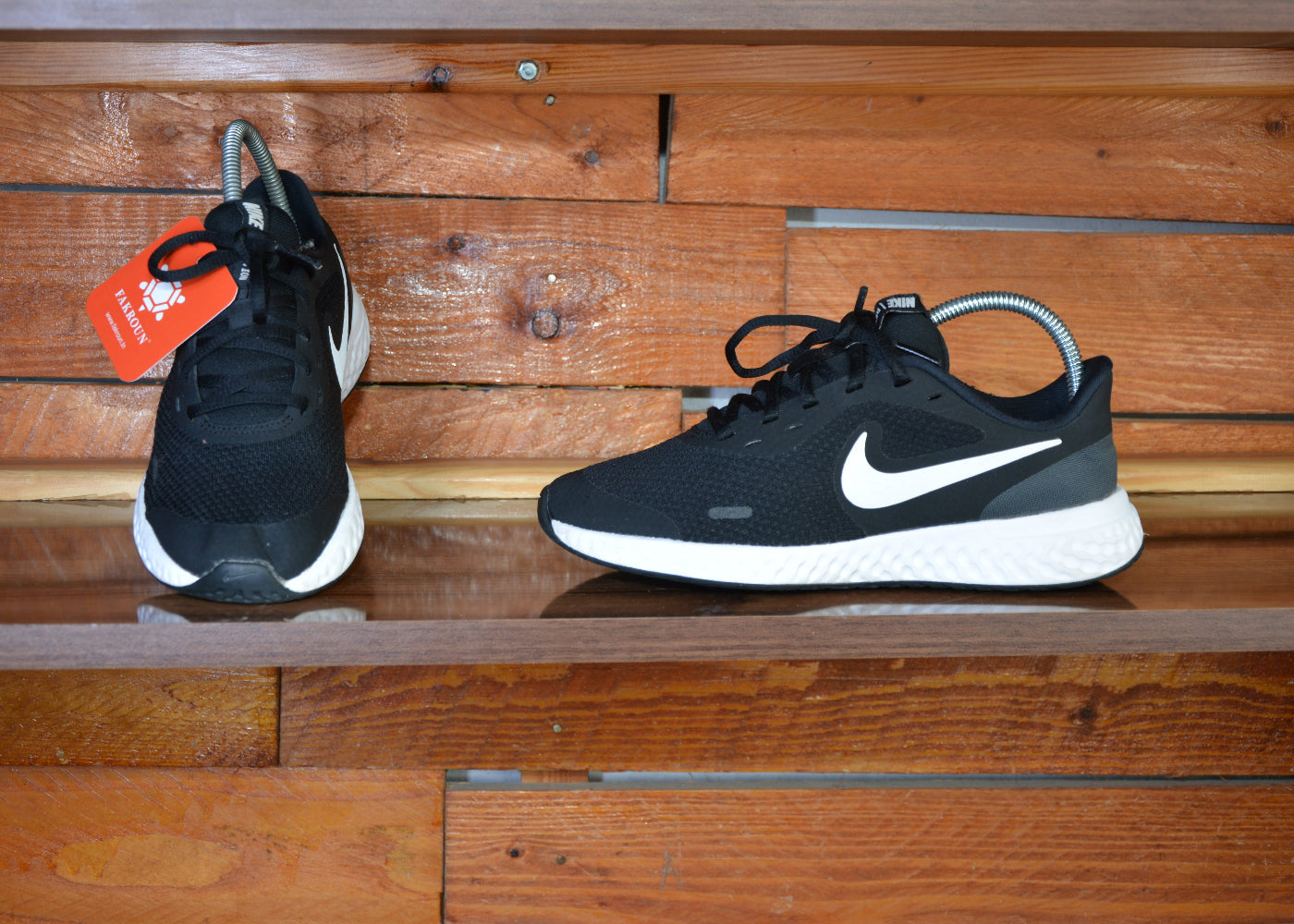 Nike revolution 5