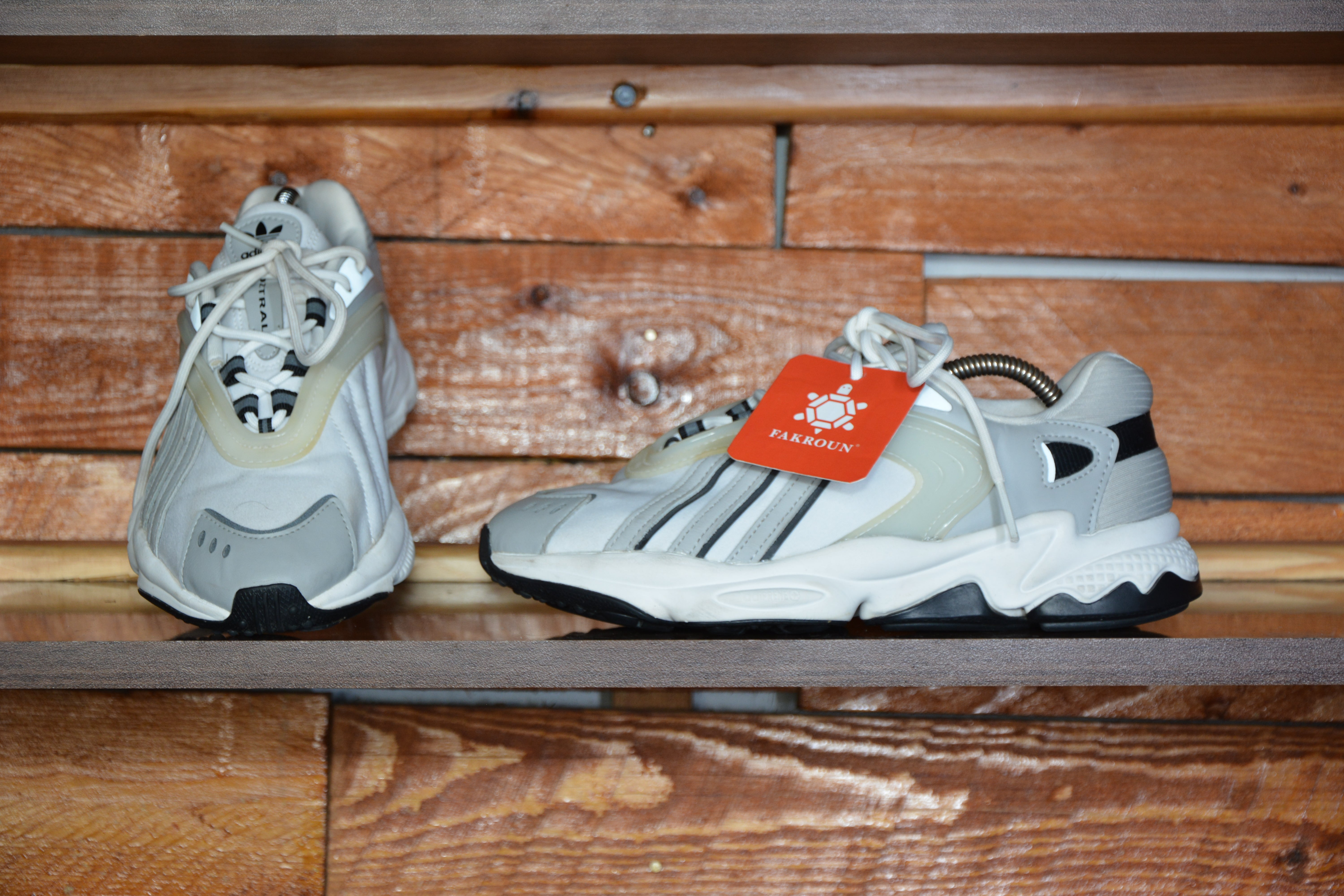 Adidas oztral cloud