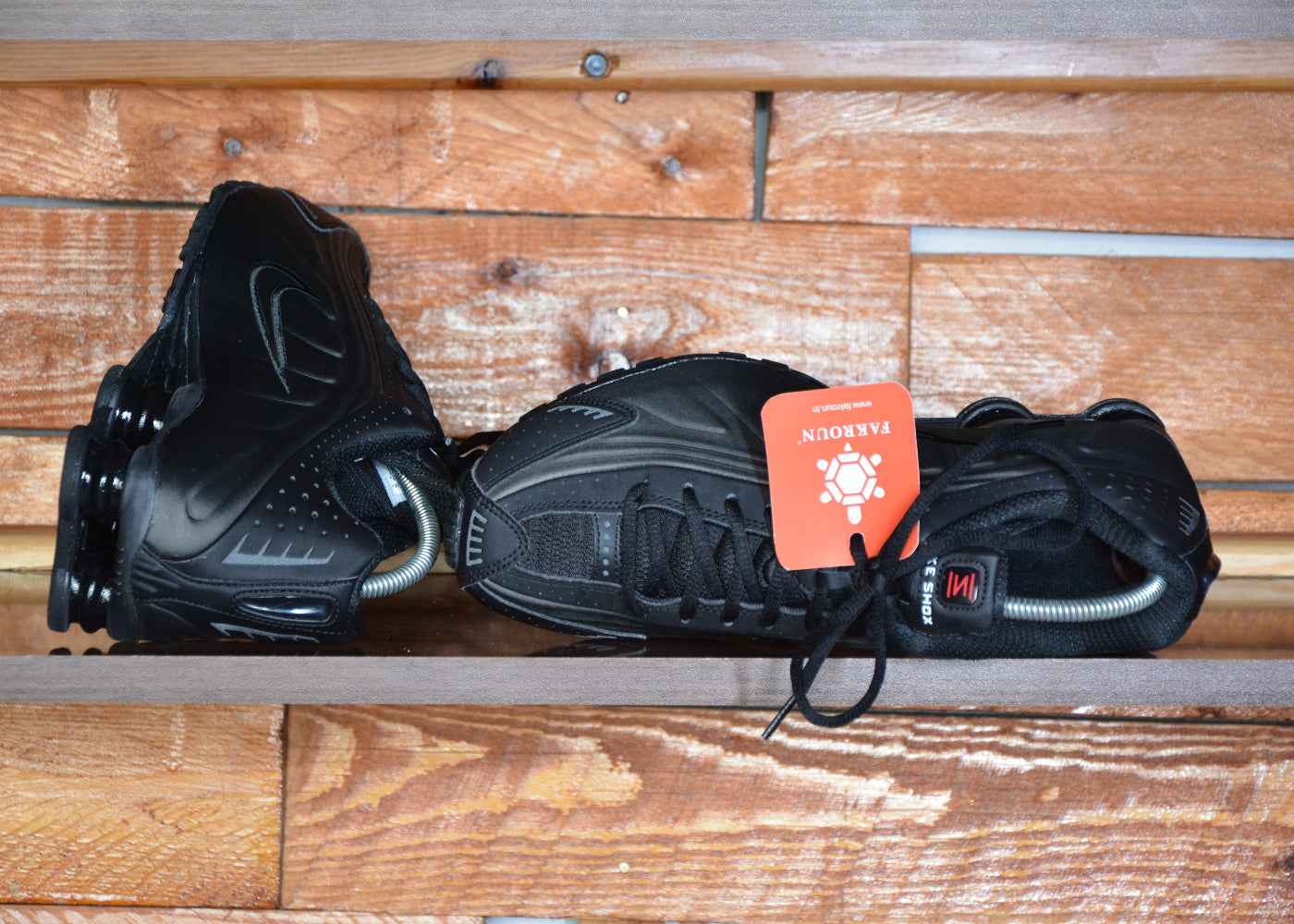 Nike shox r4 - FAKROUN