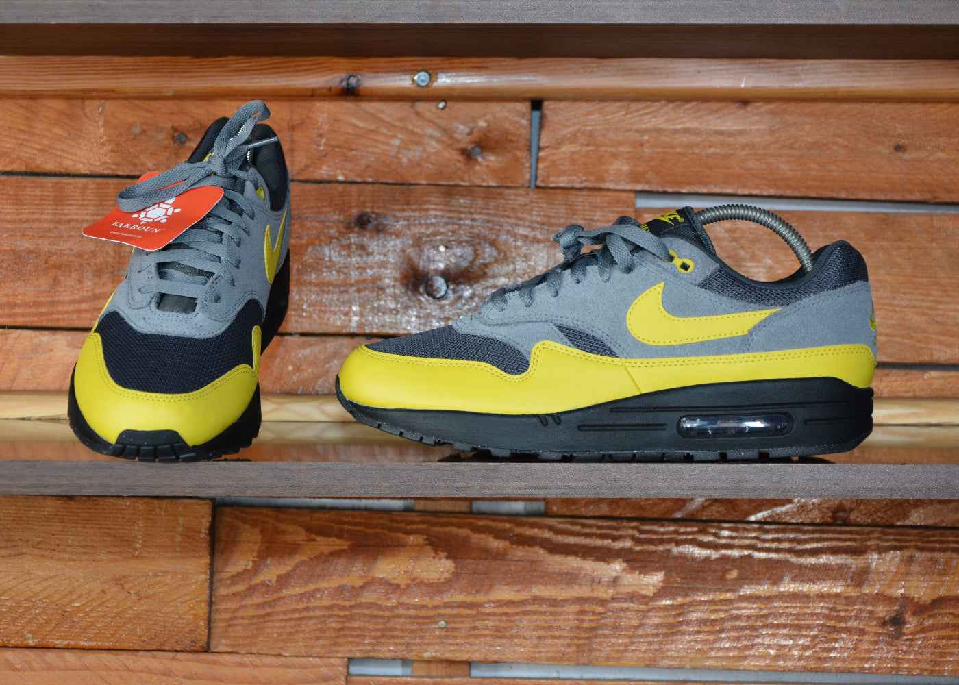 nike air max 1 essential batman