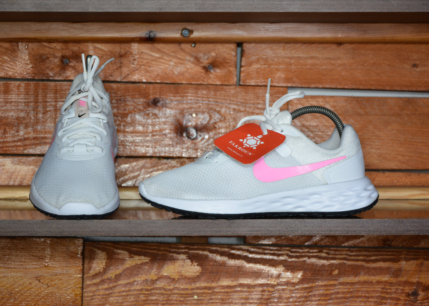 nike revolution 6