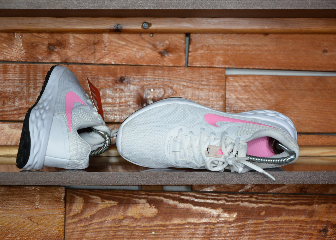 nike revolution 6