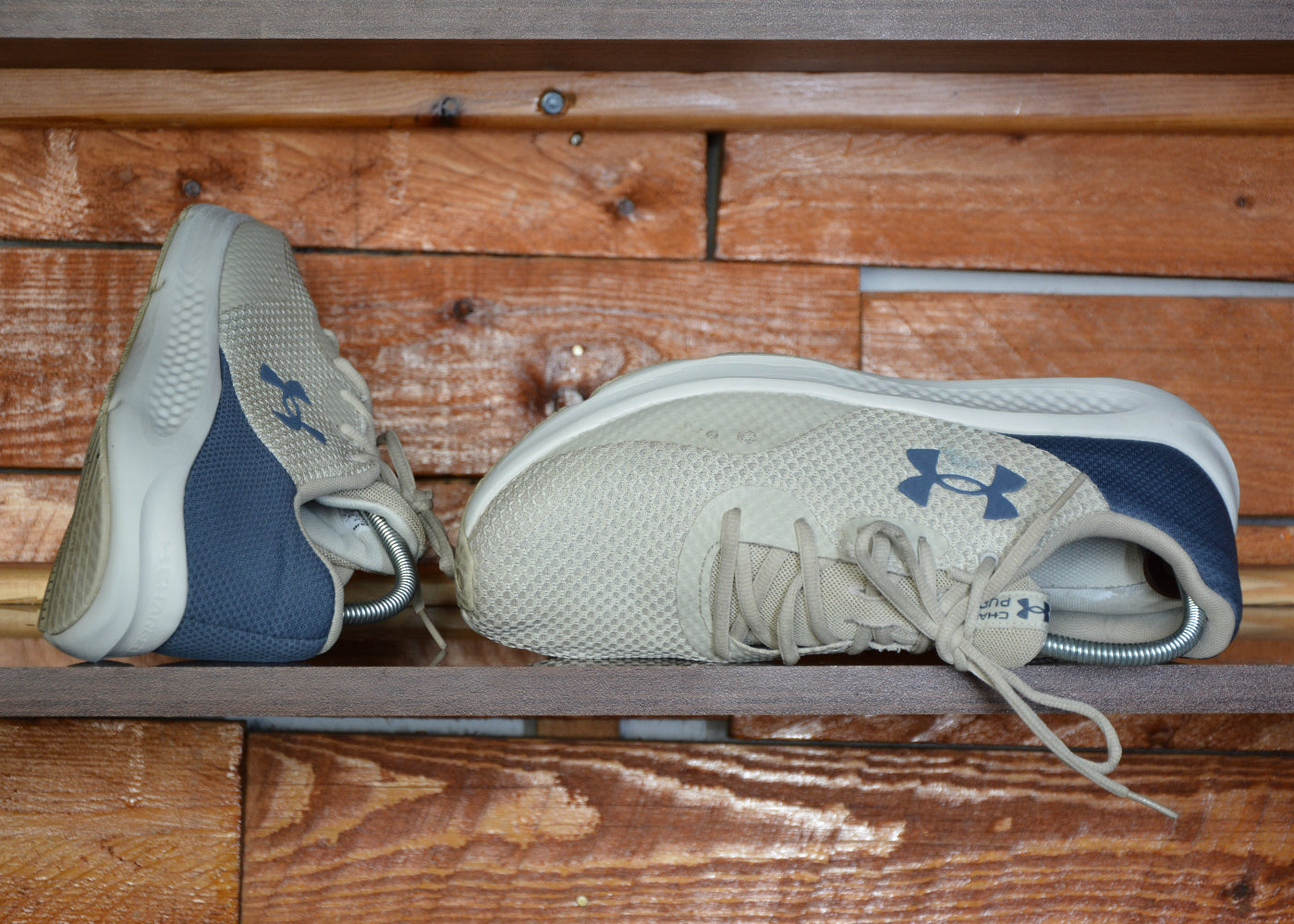 under armour charged pirsuit
