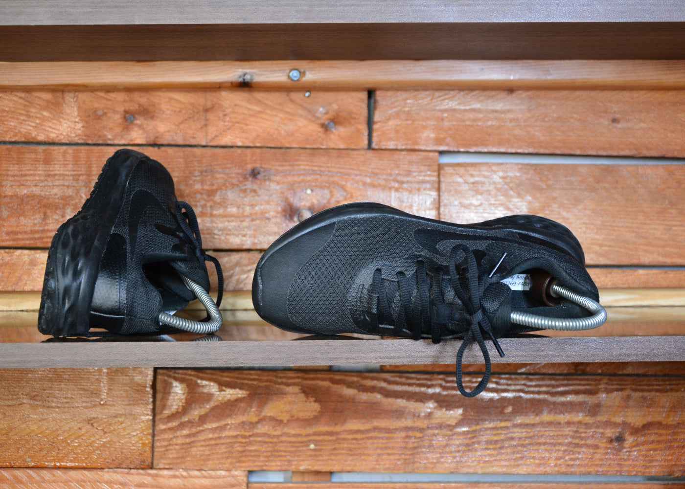 nike revolution 6