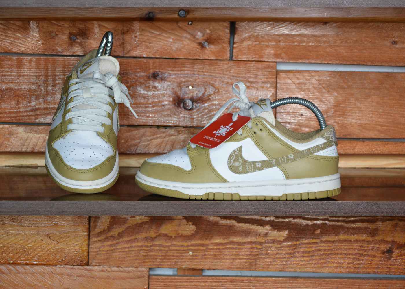 nike dunk low essential