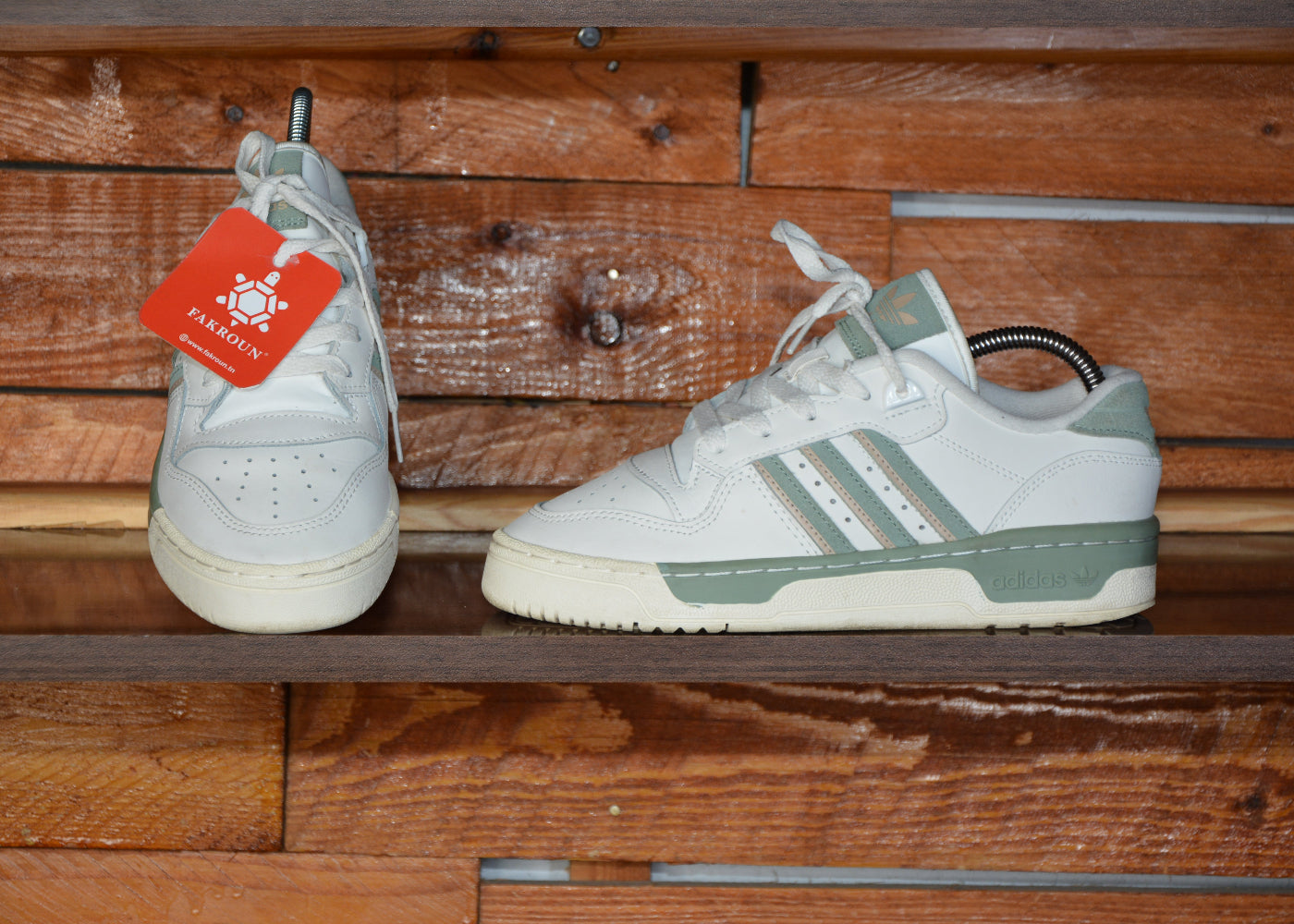 adidas rivarly low