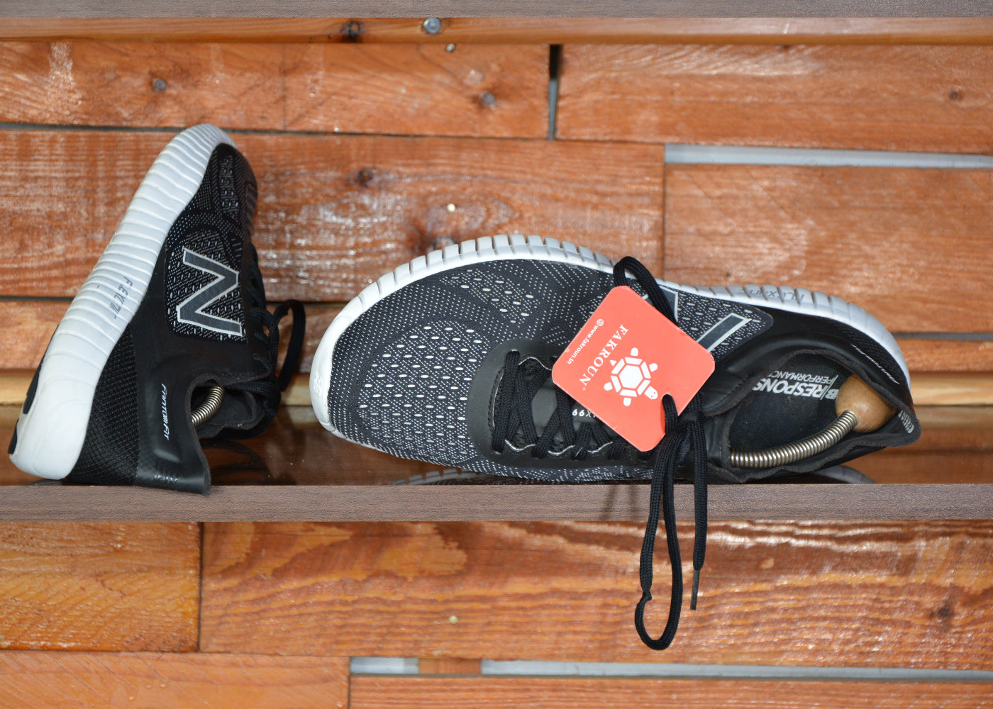 new balance 99v2 trainer
