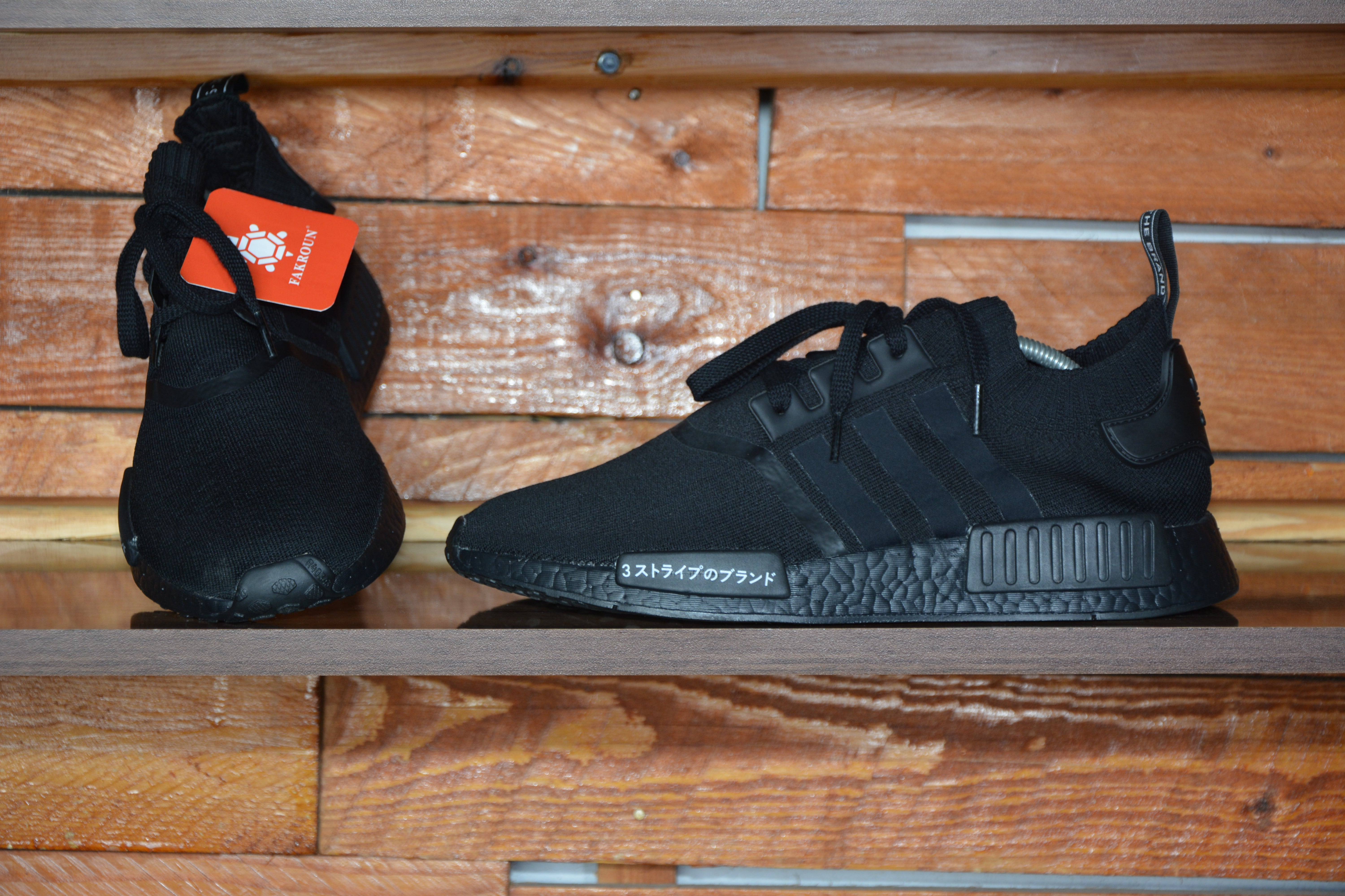 Adidas NMD R1 jabon triple