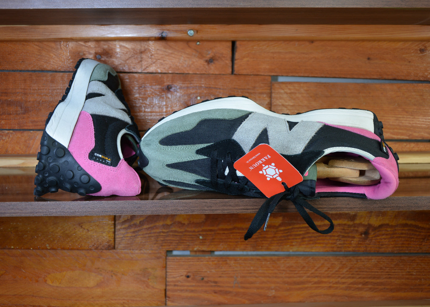 New balance 327 cordura traine