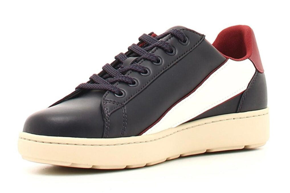 Armani Exchange Low-Top Trainers with a Contrast Band.