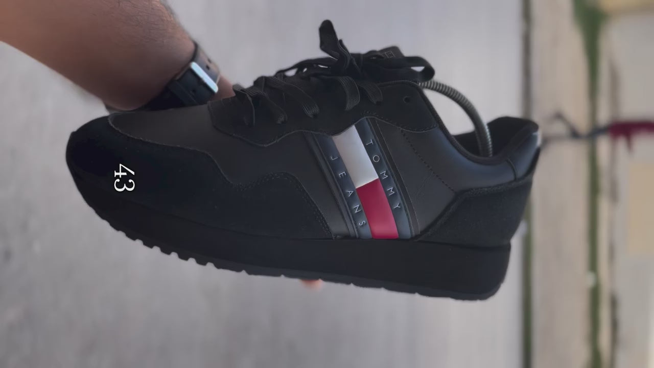 Tommy mixed texture cleat trainer