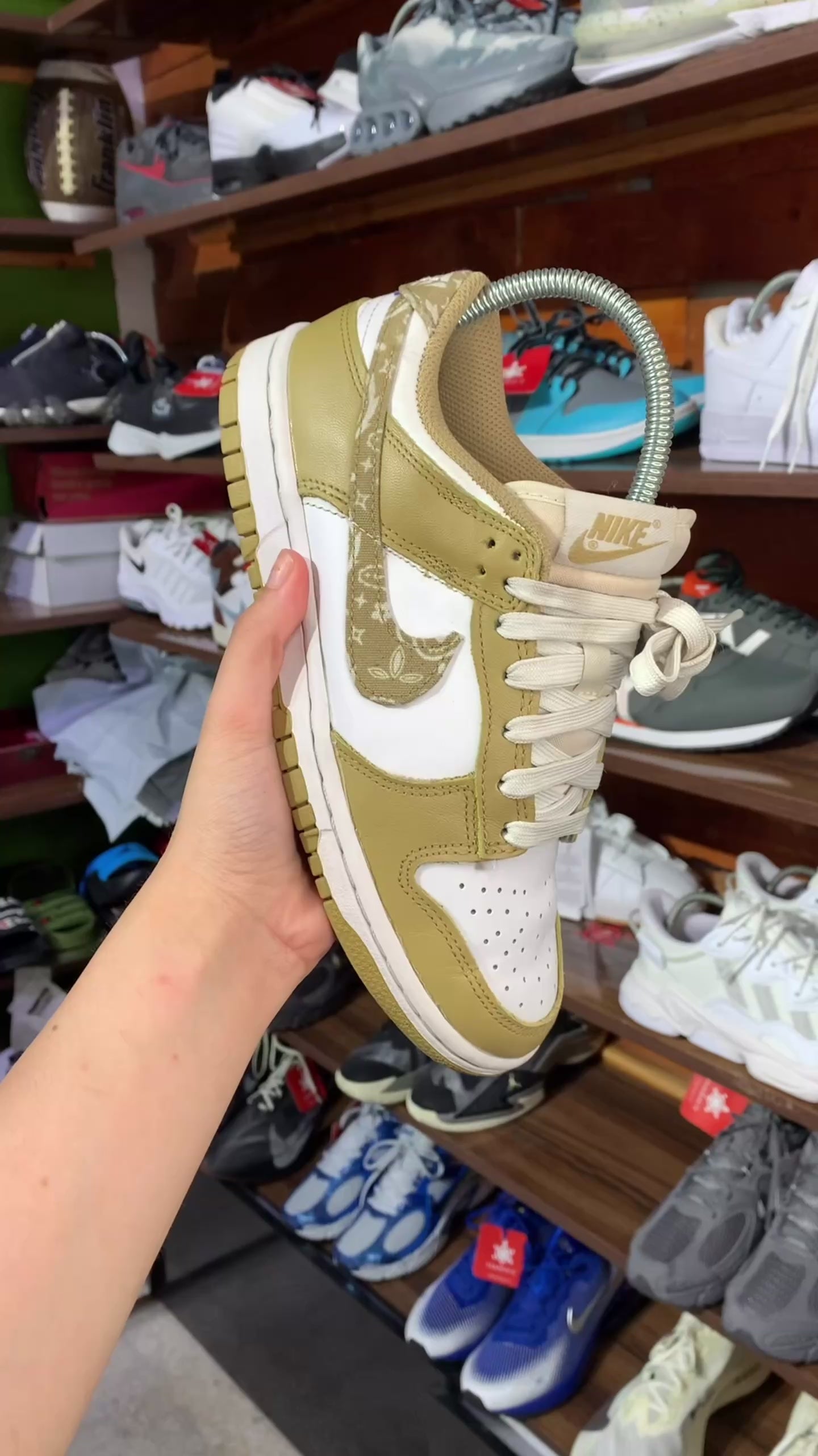 Nike Dunk Low Essential